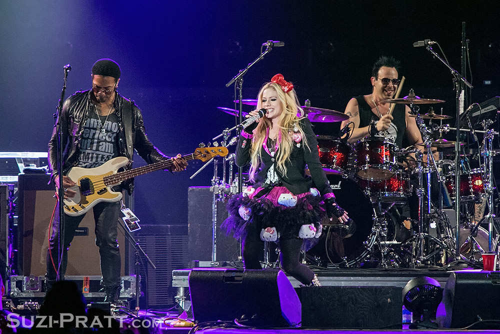 Avril Lavigne concert photography